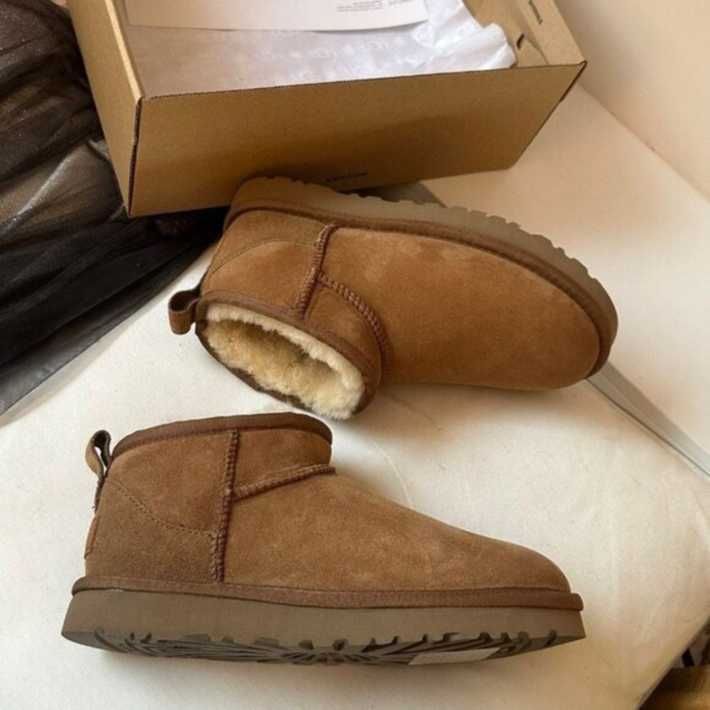 Ugg Tan Suede Platform Shoes